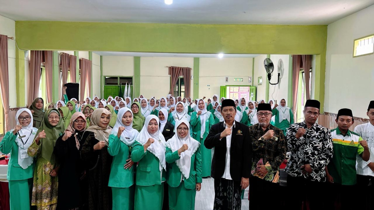 PAC Fatayat NU Talun Cetak Kader Militan melalui Latihan Kader Dasar, Diikuti 37 Peserta dari 16 Ranting