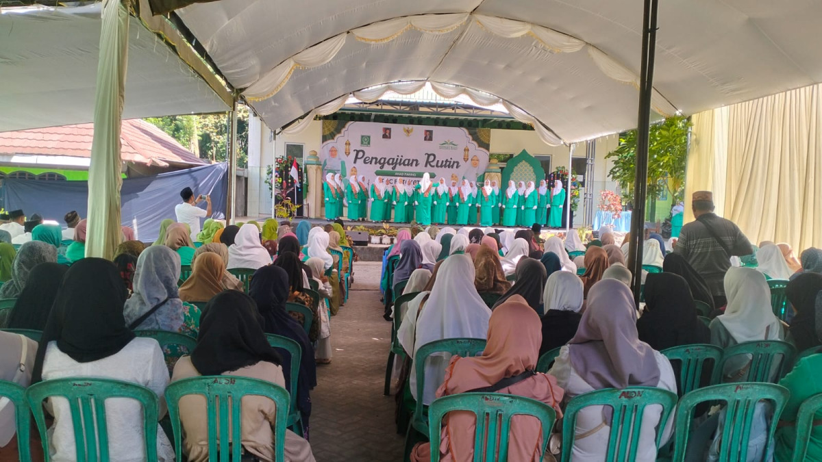 Tiga Wasiat Luqman Hakim Menggema dalam Pengajian Ahad Pahing PAC Fatayat NU Gandusari: Bekal Mendidik Generasi dan Menguatkan Organisasi